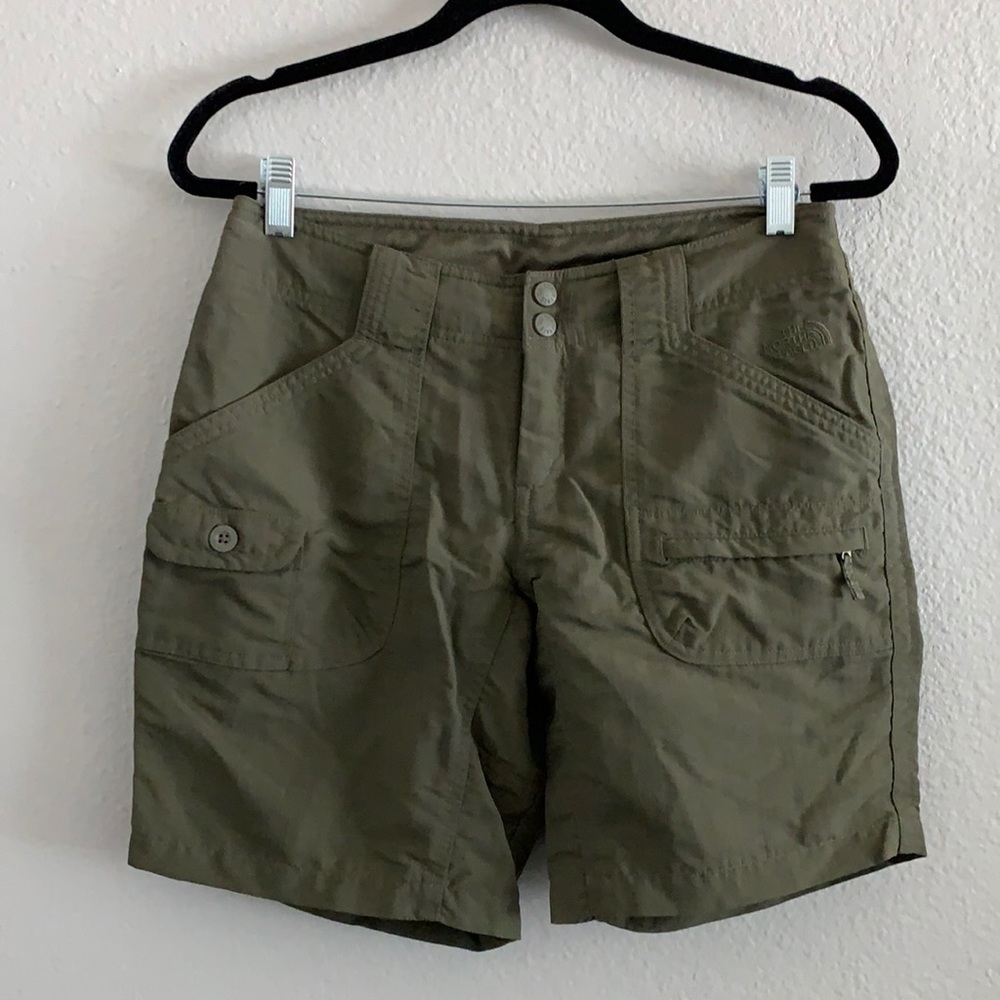 Cute! The North Face shorts